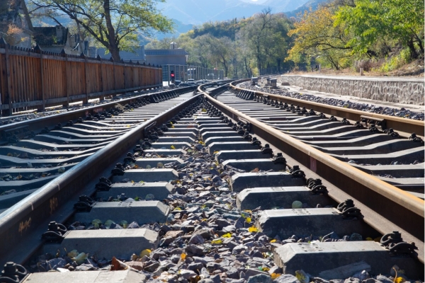 改性尼龍PA6和PA66在高速鐵路、機(jī)車工業(yè)中的應(yīng)用